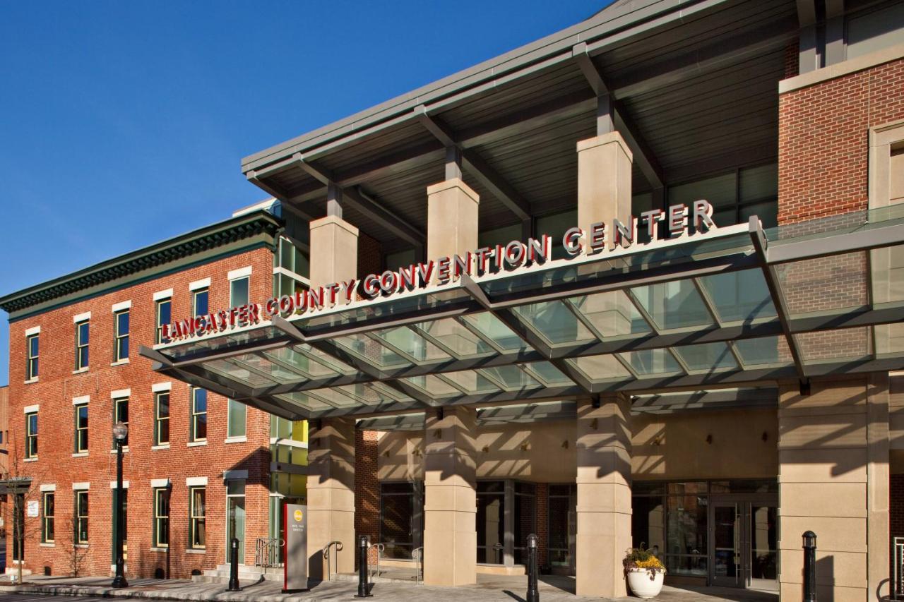 Hotel Lancaster Marriott At Penn Square Exterior foto